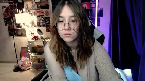 Amelia online show from 09/18/25, 07:32