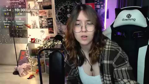 Amelia online show from 10/28/25, 09:24