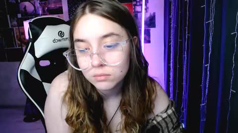 Snapshot of ameliameadd chatting on 04/23/26, 11:09 Amelia online show from 04/23/26, 11:09