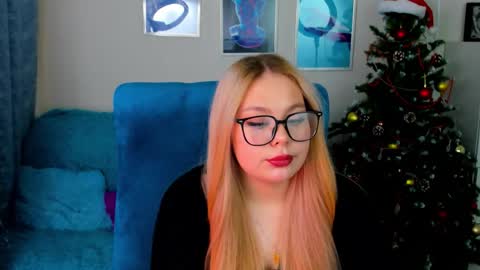 Snapshot of ameliamerris chatting on 03/10/26, 12:43 Amelia online show from 03/10/26, 12:43