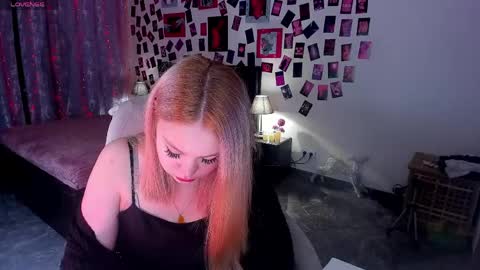 Snapshot of ameliamerris chatting on 03/31/26, 08:42 Amelia online show from 03/31/26, 08:42