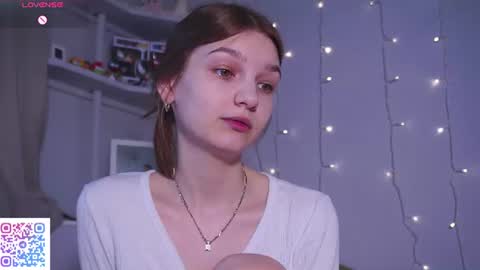 Snapshot of ameliami chatting on 06/17/26, 07:44 Amelia online show from 06/17/26, 07:44