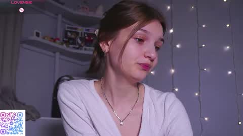 Snapshot of ameliami chatting on 07/12/26, 07:32 Amelia online show from 07/12/26, 07:32