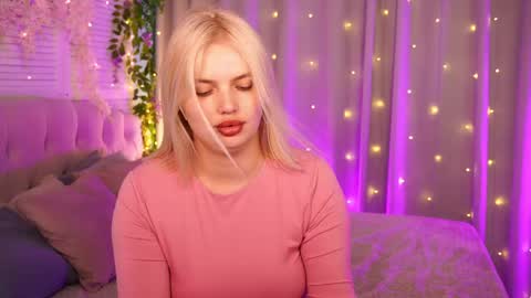 Snapshot of ameliawells chatting on 05/16/26, 05:04 Amelia online show from 05/16/26, 05:04