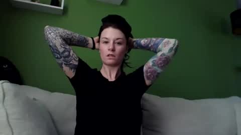 Snapshot of ameliawinterz1 chatting on 02/16/26, 07:10 Amelia Winterz online show from 02/16/26, 07:10