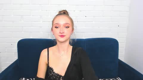 ameliawise online show from 01/04/25, 11:54
