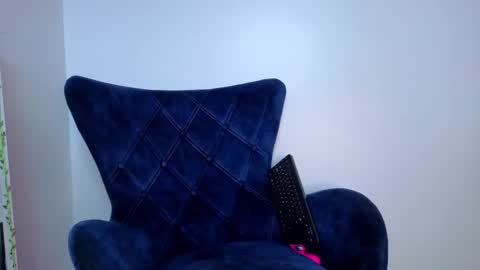 Snapshot of amelie01bronw chatting on 03/12/26, 03:29 amelie brown online show from 03/12/26, 03:29