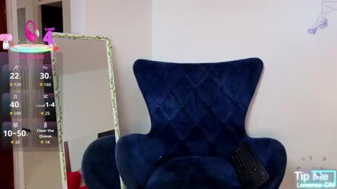 Snapshot of amelie01bronw chatting on 03/18/26, 03:59 amelie brown online show from 03/18/26, 03:59