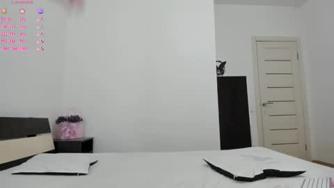 Snapshot of amelie_25 chatting on 12/03/25, 12:29 amelie_25 online show from 12/03/25, 12:29