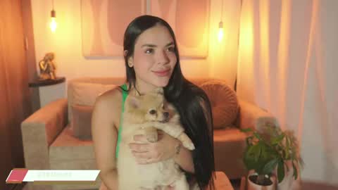 Snapshot of amelie_gonzalez chatting on 05/09/26, 10:26 online show from 05/09/26, 10:26