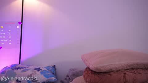 Snapshot of amelie_leigh chatting on 03/08/26, 02:04 Alejandra online show from 03/08/26, 02:04