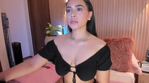 Snapshot of amelie_x chatting on 04/03/26, 01:14 Amelie online show from 04/03/26, 01:14