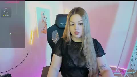 Amelie online show from 04/29/26, 01:21