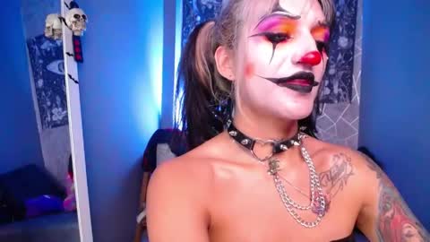 Snapshot of amelierouss chatting on 03/28/26, 04:56 AMELIEROUS .. see you tomorrow kisses online show from 03/28/26, 04:56