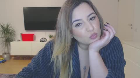 ameliesander online show from 12/13/24, 03:05