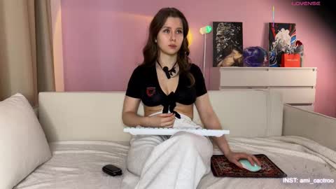 Snapshot of ameliia_castro chatting on 03/24/26, 04:06 Ameliia castro online show from 03/24/26, 04:06