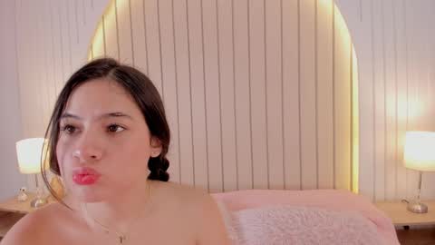 Snapshot of ameliiaa_smith chatting on 11/03/25, 03:35 Amelia online show from 11/03/25, 03:35