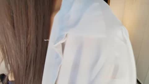 Snapshot of ameliie_saenz chatting on 09/27/25, 07:41 Ameli online show from 09/27/25, 07:41