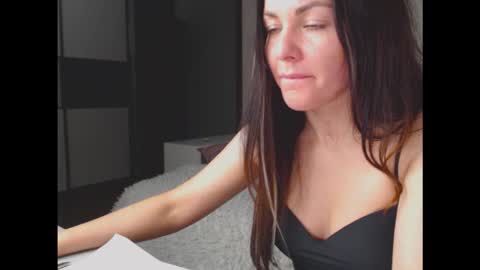 amelinamersi online show from 11/15/25, 08:27