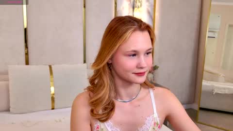 AmeliRoyse online show from 04/25/26, 05:54