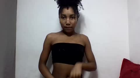 Snapshot of amelisy20005 chatting on 04/07/26, 04:51 amelisy20005 online show from 04/07/26, 04:51