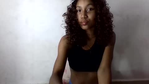 Snapshot of amelisy20005 chatting on 04/25/26, 08:50 amelisy20005 online show from 04/25/26, 08:50