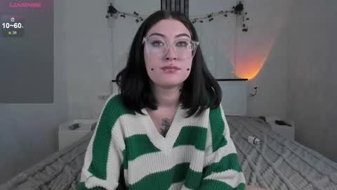 Snapshot of ameliya_sun chatting on 02/27/25, 08:06 Aylin online show from 02/27/25, 08:06