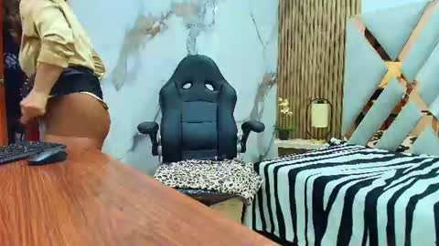 Snapshot of amell_thomson chatting on 06/15/26, 10:39 Amell Thomson online show from 06/15/26, 10:39