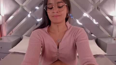 amelli_colette online show from 09/21/25, 12:40