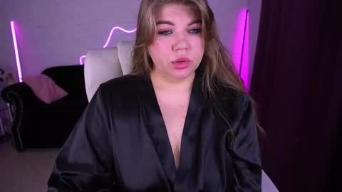 Alina online show from 11/17/25, 02:01