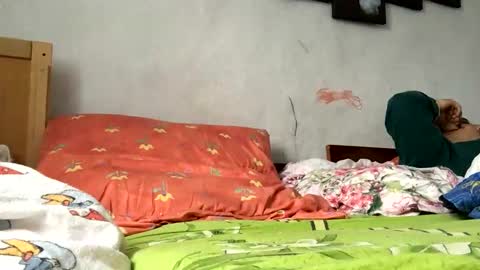 Snapshot of amely12 chatting on 01/19/25, 12:17 amely12 online show from 01/19/25, 12:17