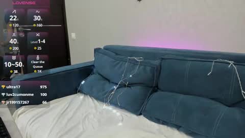 Snapshot of amely_lil chatting on 12/25/24, 07:24 Amely online show from 12/25/24, 07:24