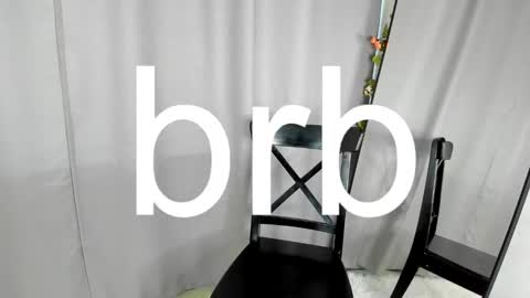 Snapshot of amely_lil chatting on 02/08/25, 04:36 Amely online show from 02/08/25, 04:36