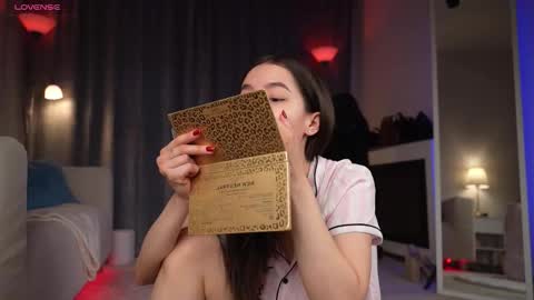 Amy  online show from 10/03/25, 01:57