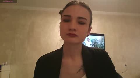 Snapshot of amethystnight_ chatting on 03/06/25, 07:25 Julia  online show from 03/06/25, 07:25