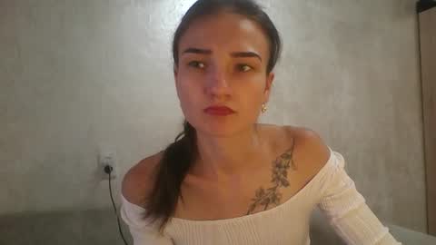 Snapshot of amethystnight_ chatting on 09/10/25, 10:26 Julia  online show from 09/10/25, 10:26