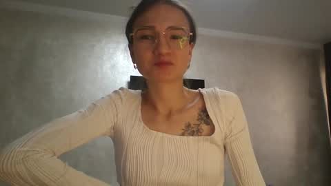 Snapshot of amethystnight_ chatting on 10/20/25, 05:30 Julia  online show from 10/20/25, 05:30