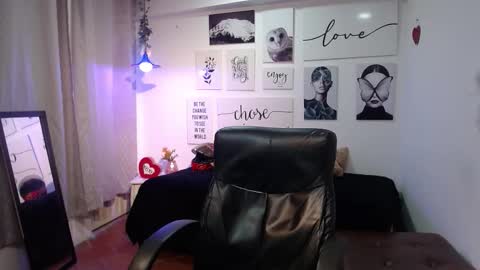 Snapshot of amethystshadow chatting on 03/16/26, 08:02 amethystshadow online show from 03/16/26, 08:02