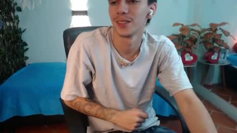 Snapshot of amethystshadow chatting on 04/08/26, 08:53 amethystshadow online show from 04/08/26, 08:53