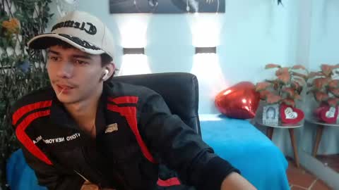 Snapshot of amethystshadow chatting on 04/10/26, 09:30 amethystshadow online show from 04/10/26, 09:30