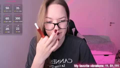 Snapshot of ami_amour_ chatting on 03/29/26, 04:18 Hi-hi I am Kate welcome to my sexy room online show from 03/29/26, 04:18