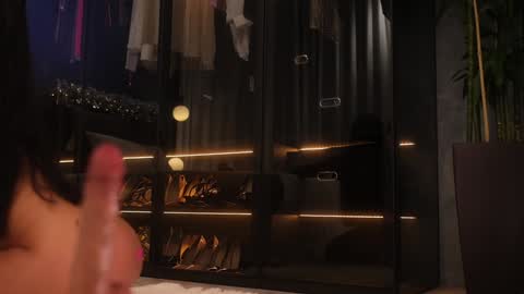 Ami online show from 12/25/24, 06:31