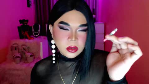 Snapshot of amiadoll chatting on 01/02/25, 05:39 Queen Mireska online show from 01/02/25, 05:39