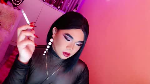 Snapshot of amiadoll chatting on 01/13/25, 09:52 Queen Mireska online show from 01/13/25, 09:52