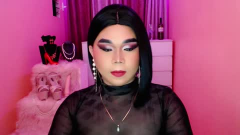 Snapshot of amiadoll chatting on 02/03/25, 11:31 Queen Mireska online show from 02/03/25, 11:31