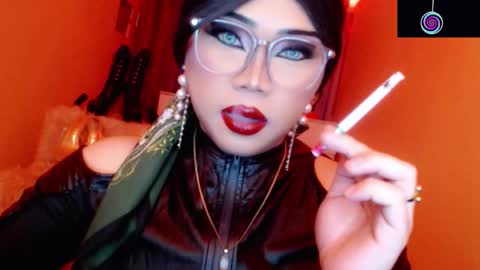 Snapshot of amiadoll chatting on 03/12/26, 04:24 Queen Mireska online show from 03/12/26, 04:24