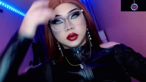 Snapshot of amiadoll chatting on 03/15/26, 03:40 Queen Mireska online show from 03/15/26, 03:40