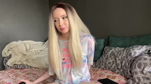 Snapshot of amiair chatting on 04/09/26, 11:04 Ami Air online show from 04/09/26, 11:04