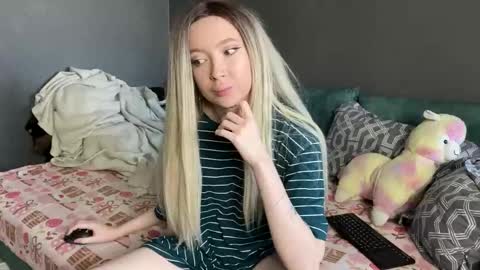 Snapshot of amiair chatting on 04/14/26, 03:34 Ami Air online show from 04/14/26, 03:34