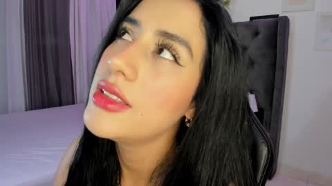 Snapshot of amiirra_ chatting on 04/01/26, 12:44 Amira sweet online show from 04/01/26, 12:44